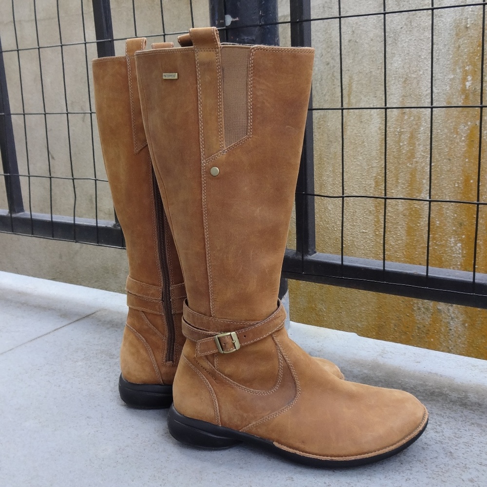*LIKE NEW* Merrell Chestnut Tall Waterproof Boots